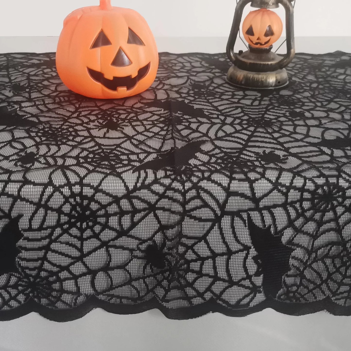 Nappe noire halloween dentelle