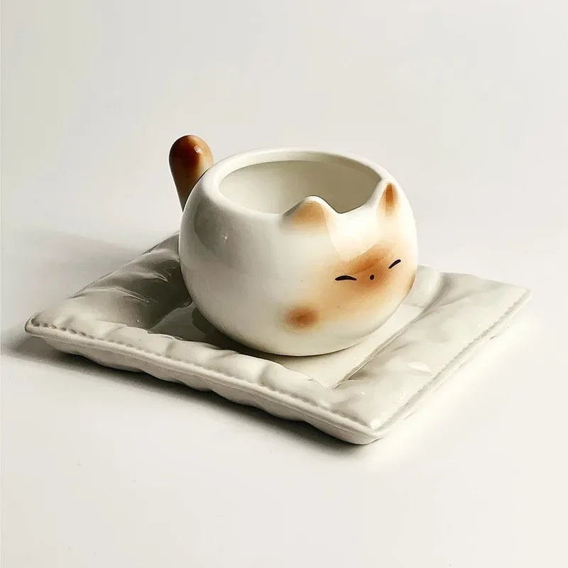 Tasse en forme de chat mignon