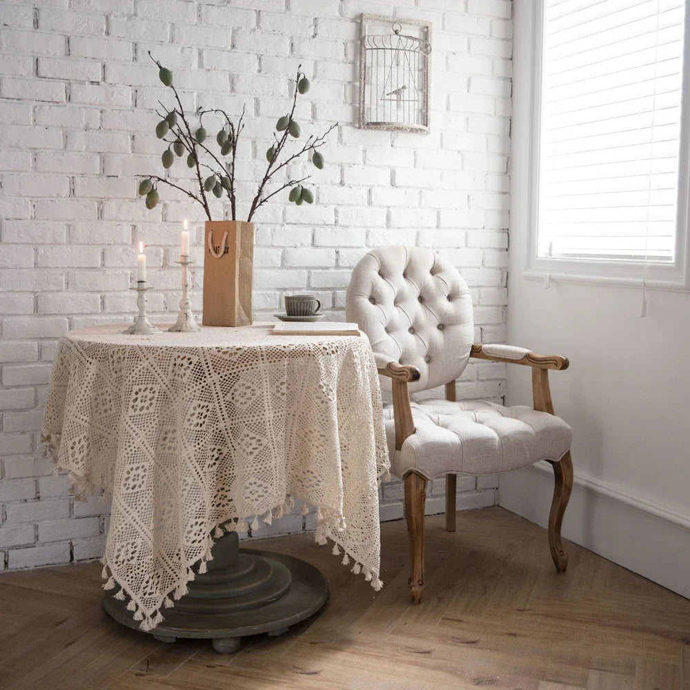 Nappe carrée en dentelle crochetée
