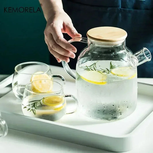 Théière en verre transparente