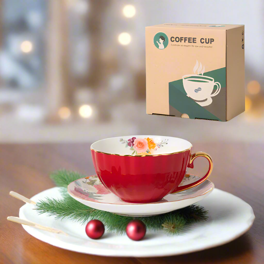 Ensemble tasse, soucoupe et cuillère