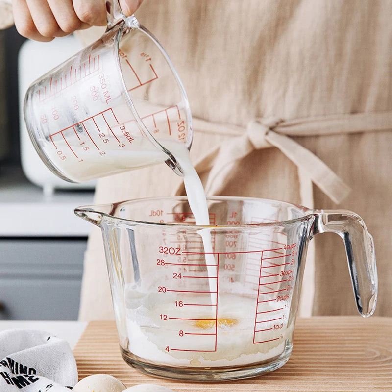 Tasse à mesurer en verre